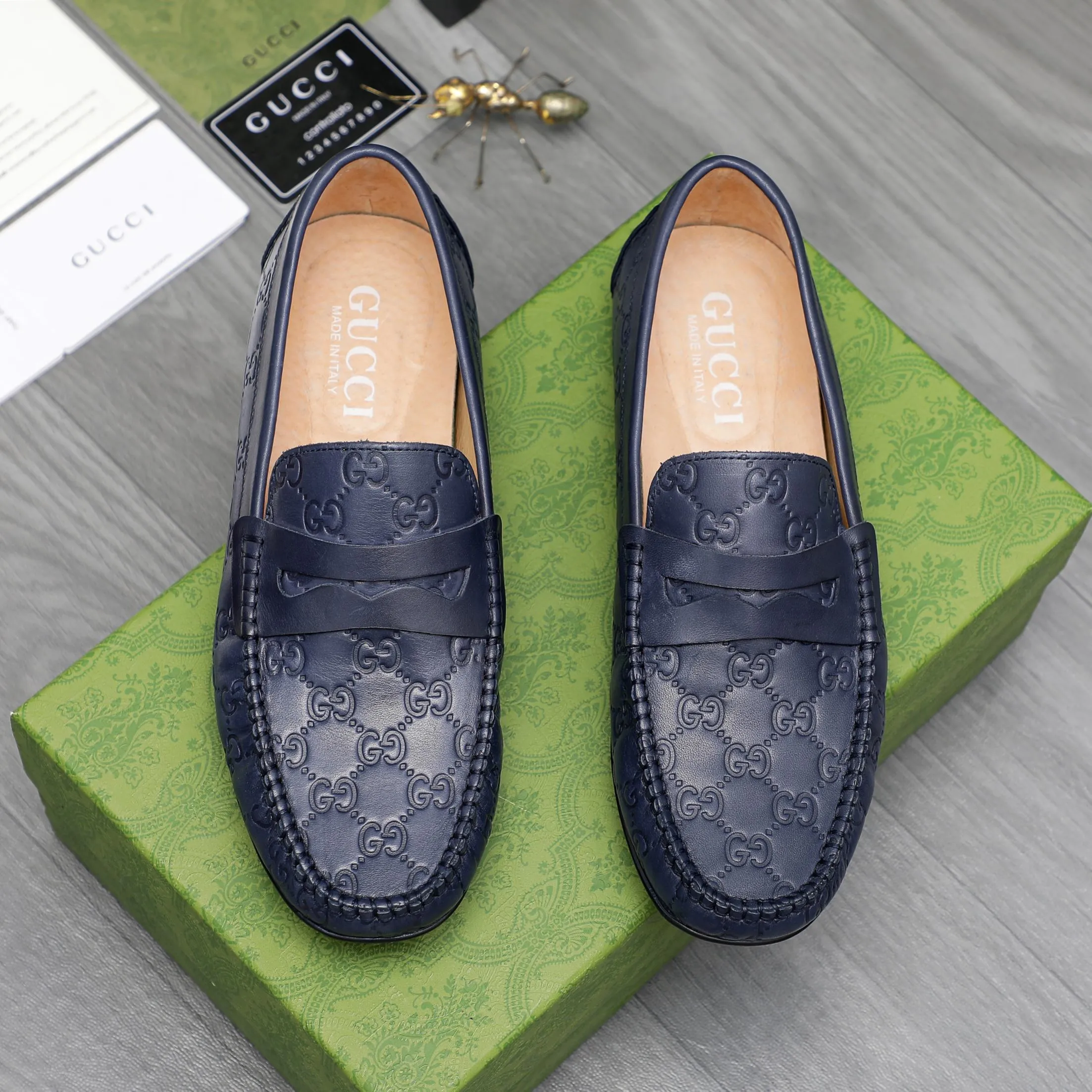 Men's shoes 💰380 Product trademark: GUCCI "Gucci" casual slip-on beanie shoes Regular size: 38-45 (45 is custom-made and non-returnable) Product materials: Selected high-quality embossed cowhide upper, pigskin lining, beanie outsole